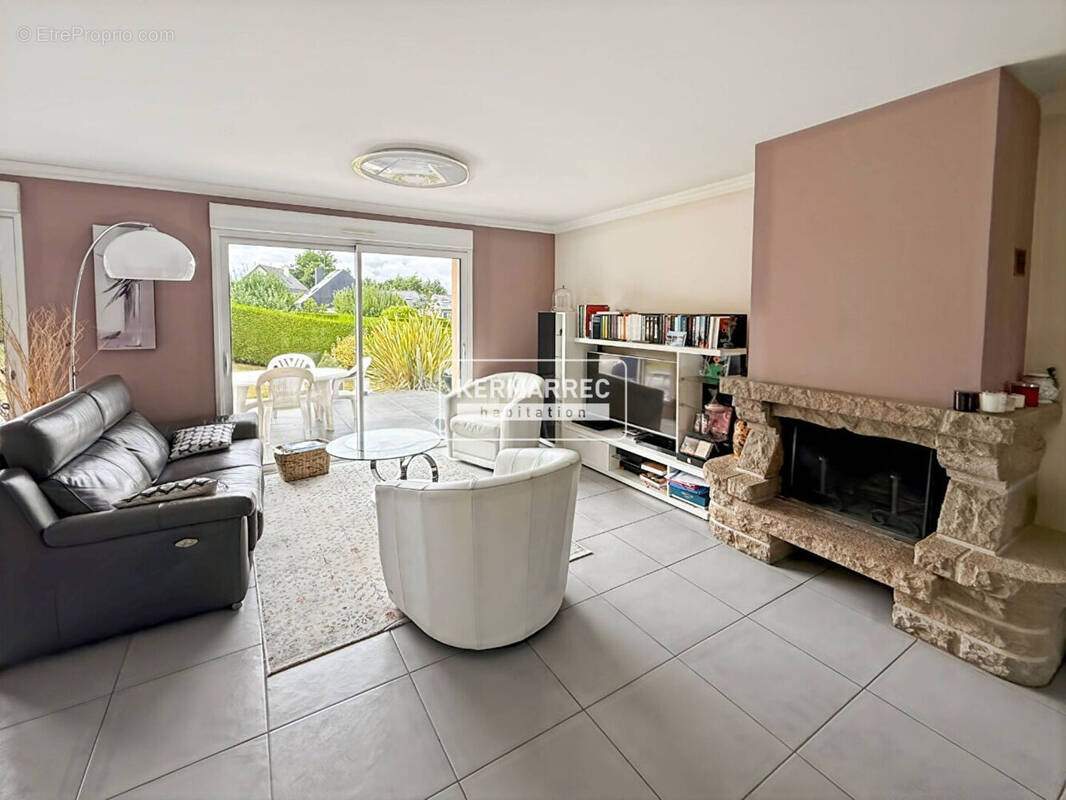 Maison à LA CHAPELLE-DES-FOUGERETZ