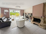 Maison à LA CHAPELLE-DES-FOUGERETZ