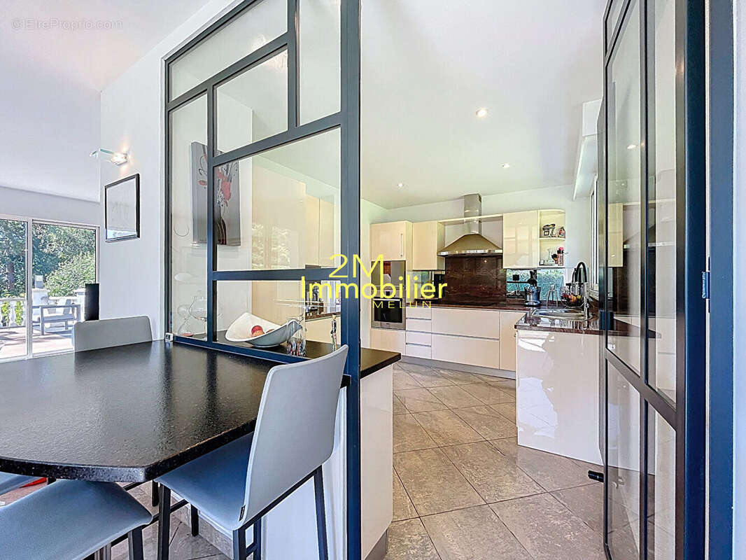 Maison à LIVRY-SUR-SEINE