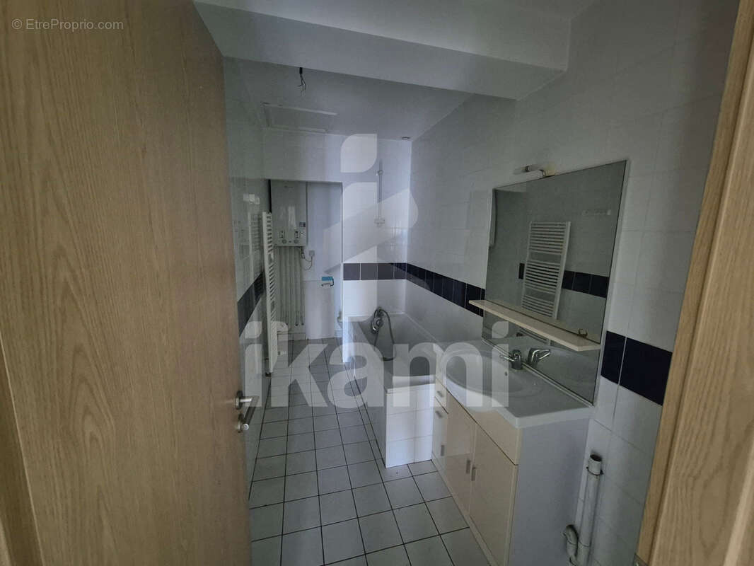 Maison à PONT-EVEQUE