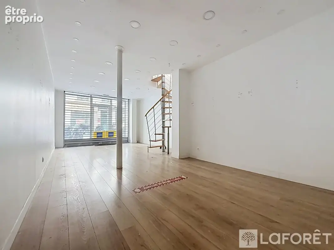 Photo Commerce à Paris-2e au prix de 760 000€