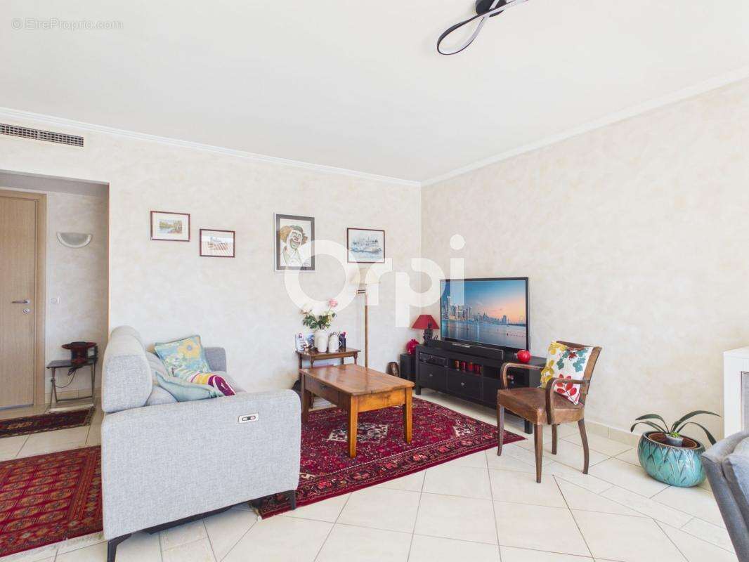 Appartement à MANDELIEU-LA-NAPOULE