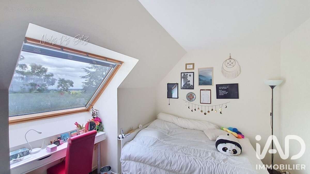 Maison 215 m² à Saint-Witz  - photo 7