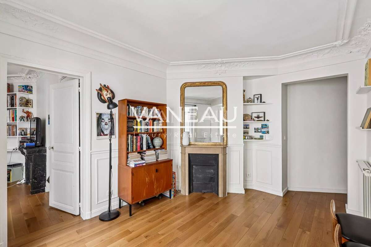 Appartement à PARIS-10E