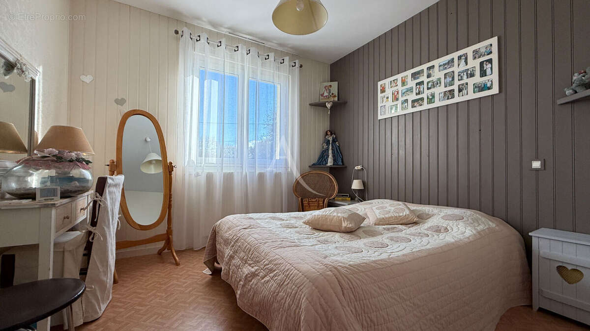 Maison à SAINT-FLORENT-DES-BOIS