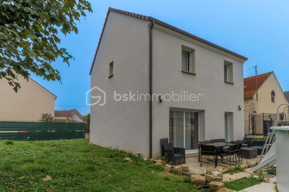 Maison à MORIGNY-CHAMPIGNY