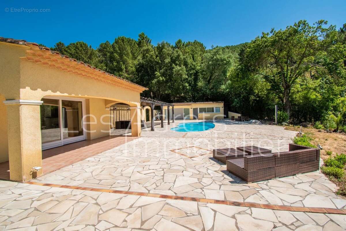Propriété 190 m² - Plain-pied - photo 15