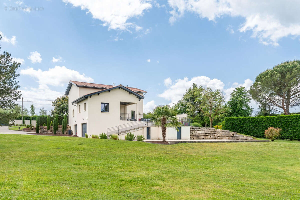 Photo 2 - Maison à DOMMARTIN