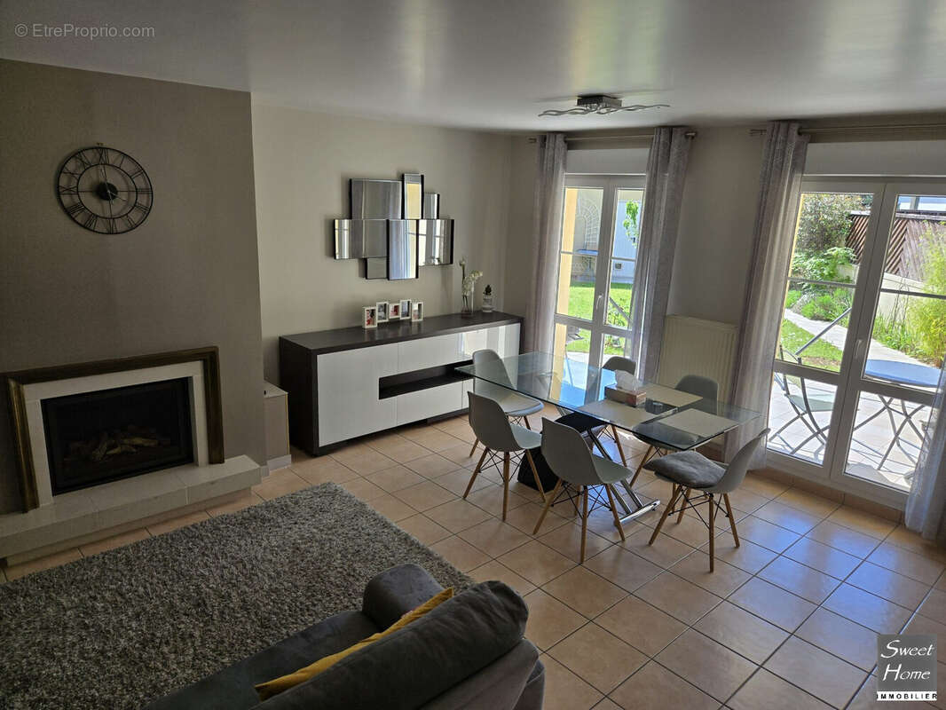 Maison à MAGNY-LES-HAMEAUX