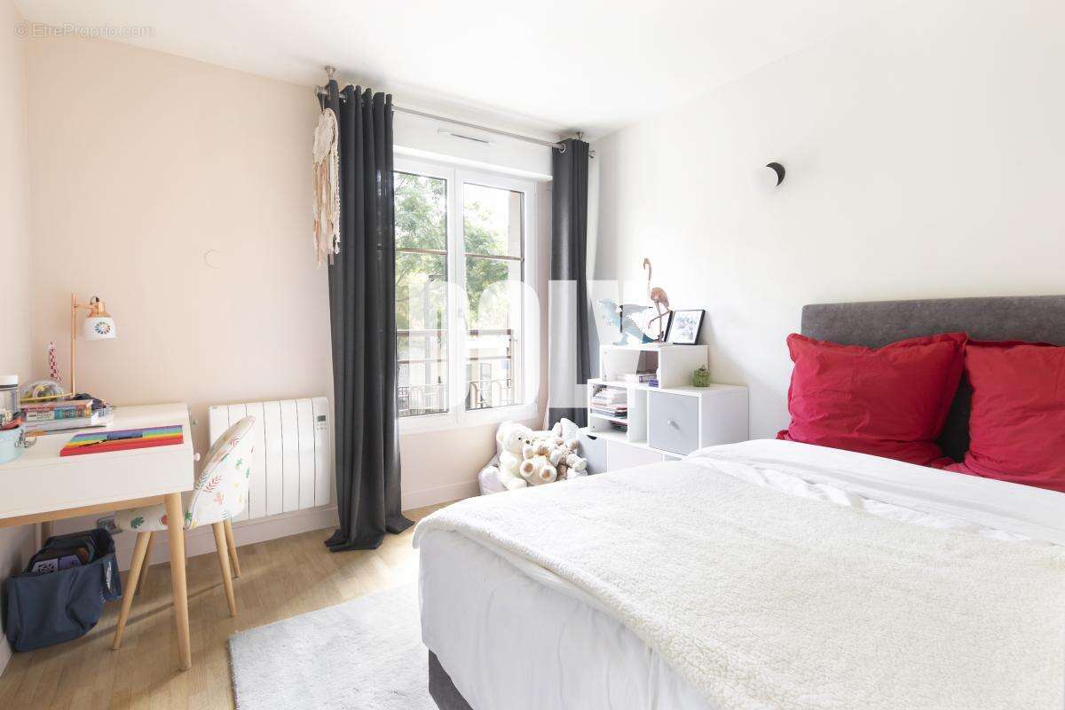 Appartement à LEVALLOIS-PERRET