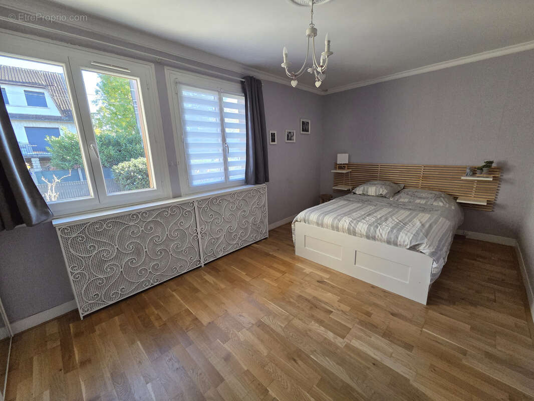 Maison à SAVIGNY-SUR-ORGE