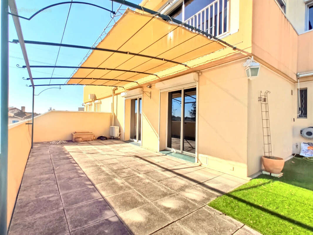 Appartement à LE PONTET