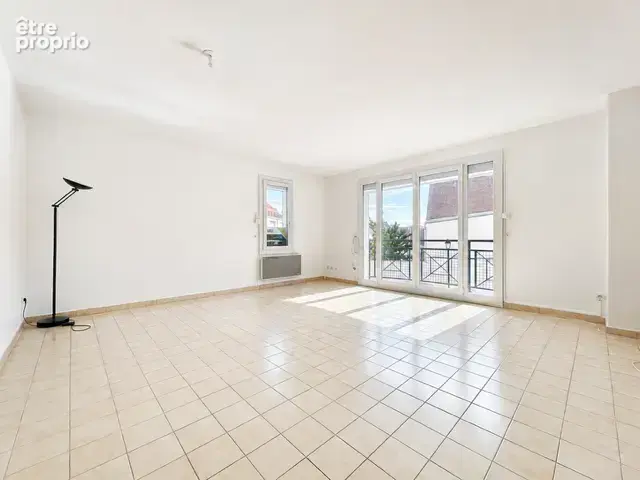 Montlhery centre-ville - appartement de type f4 - 87 m2 - balcons et box - photo 3