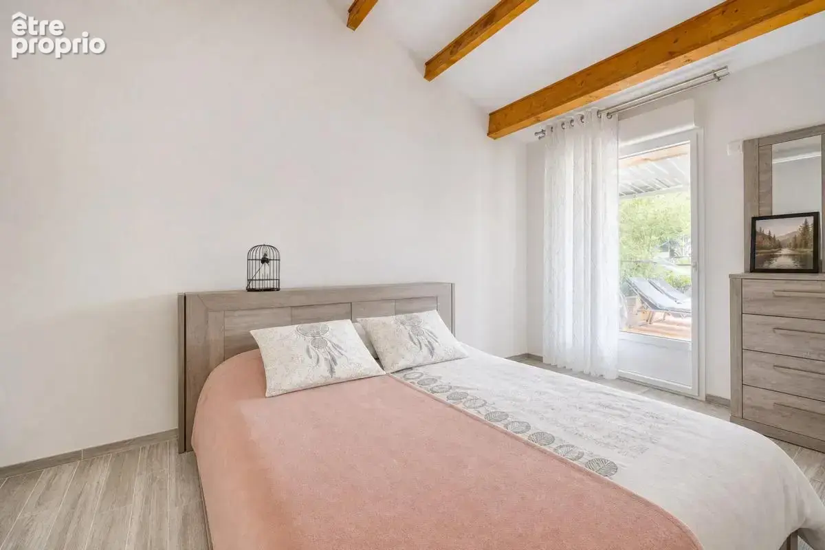 Maison rénovée 5 pièces à Saint-Laurent-de-la-Prée - photo 5