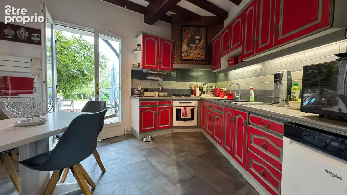 Maison de 8 pièces de 158 m² à Montpon-Ménestérol - photo 4