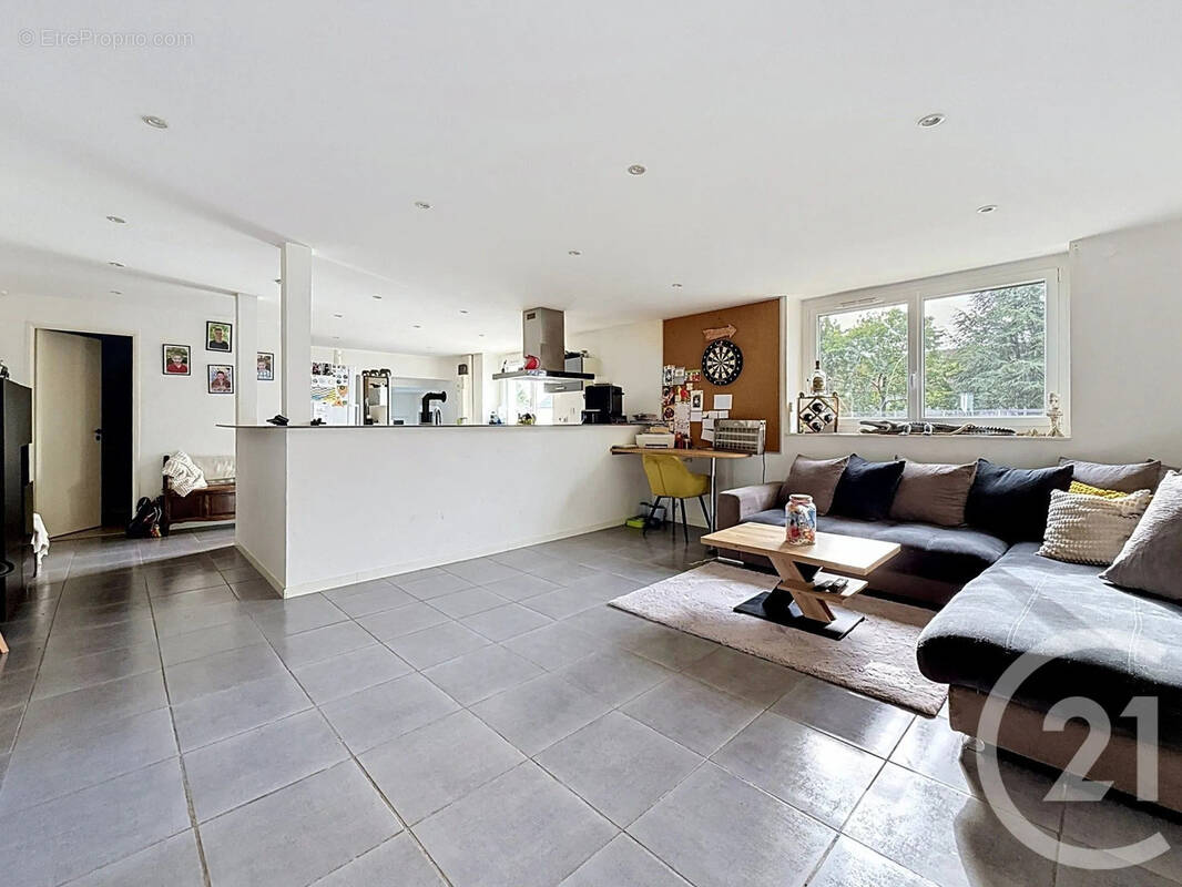Appartement à VAROIS-ET-CHAIGNOT