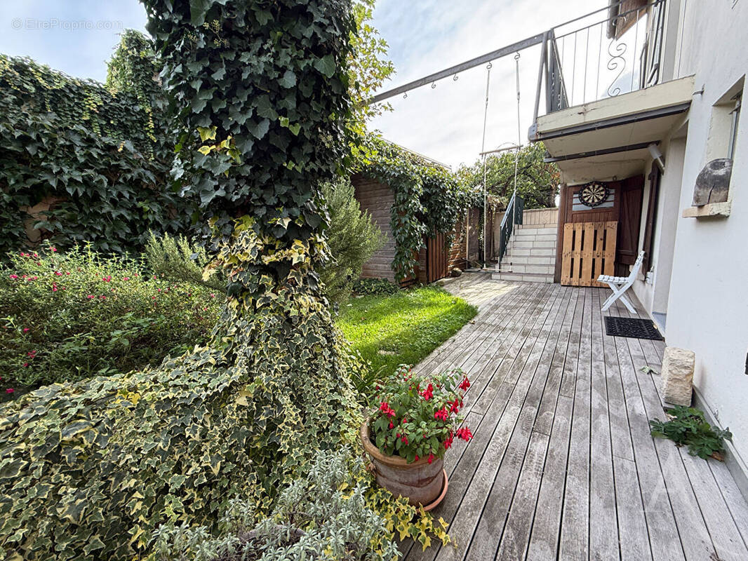 Maison à MONDEVILLE