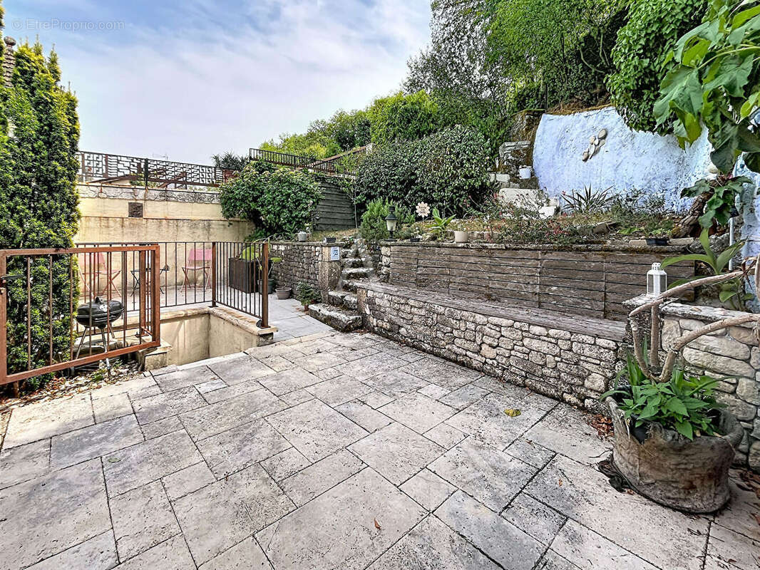 Maison en pierre avec jardin centre Cahors - photo 7