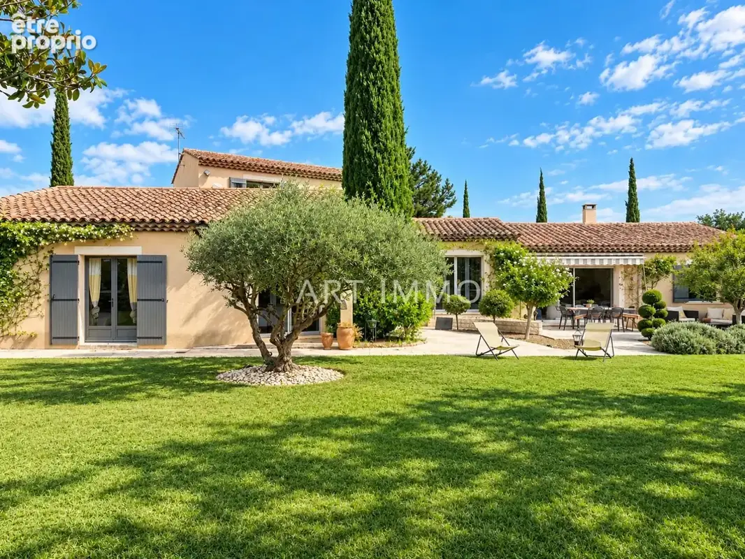 Maison à MAUBEC