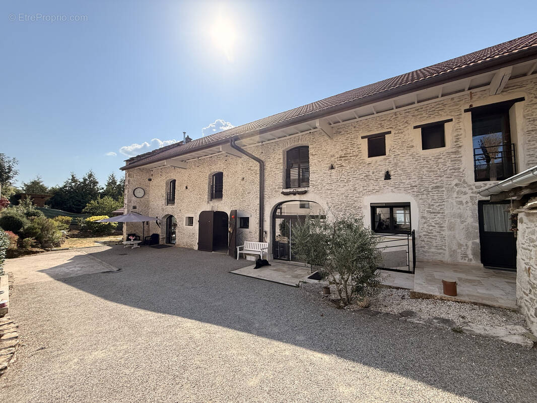 Maison à SEYSSEL
