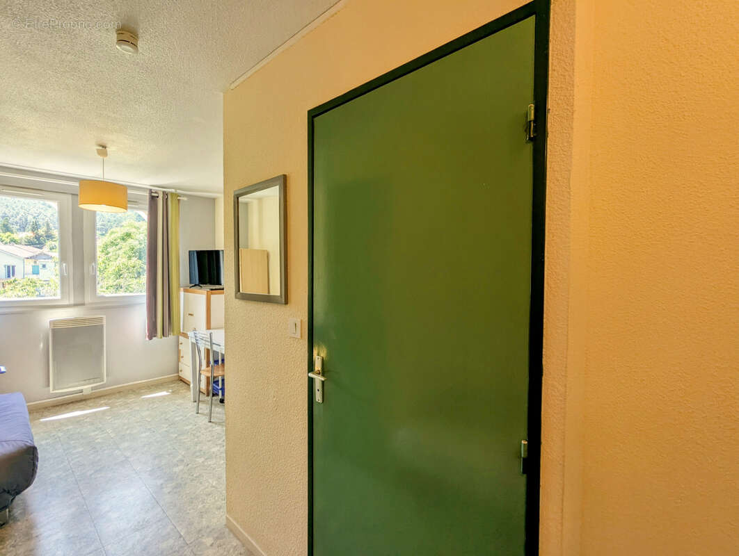 Appartement à LAMALOU-LES-BAINS