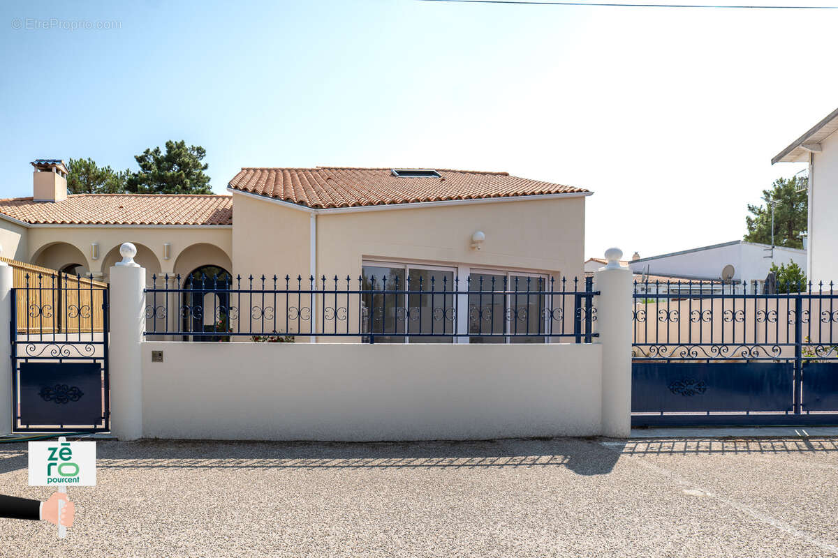 Maison à vendre à La Grière Plage   La Tranche-sur-Mer   3 chambres, jardin sans vis-à-vis, à 500 m de la plag - photo 7