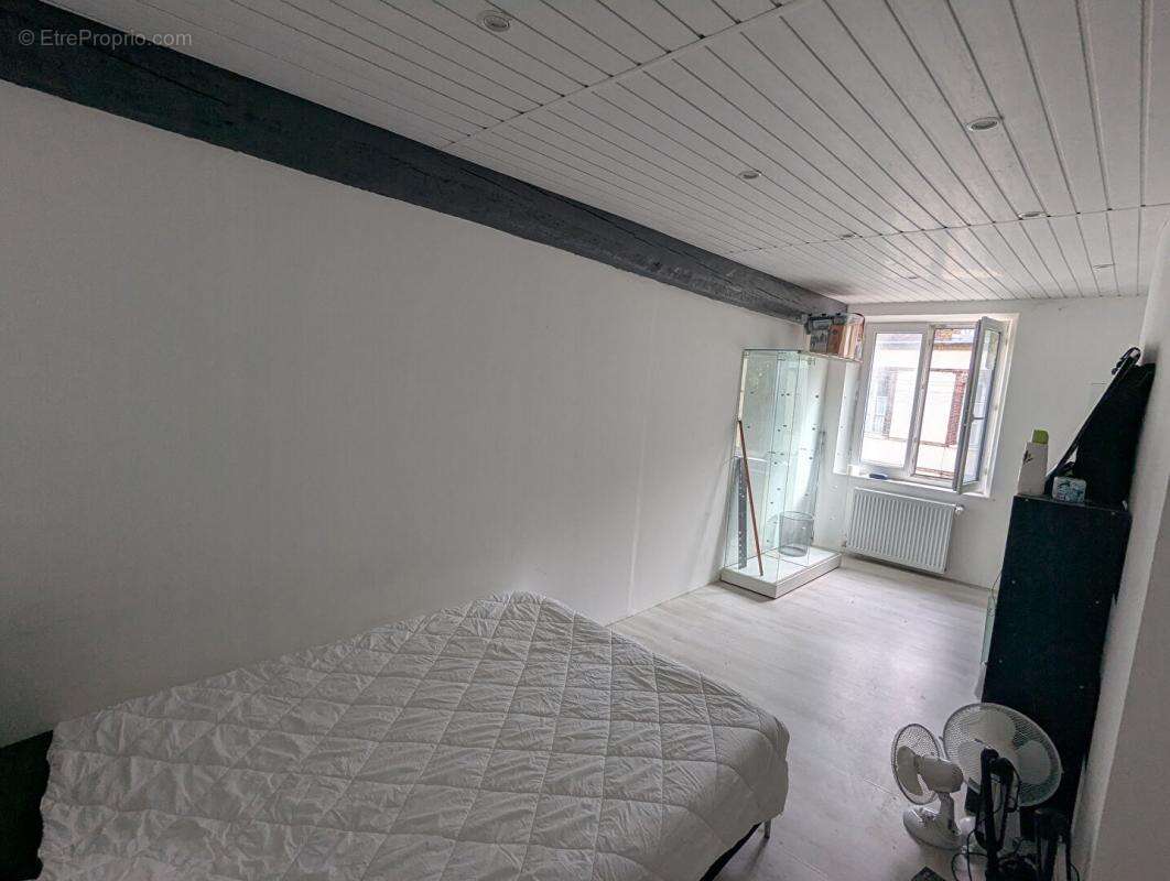 Maison à CHAMPROND-EN-GATINE