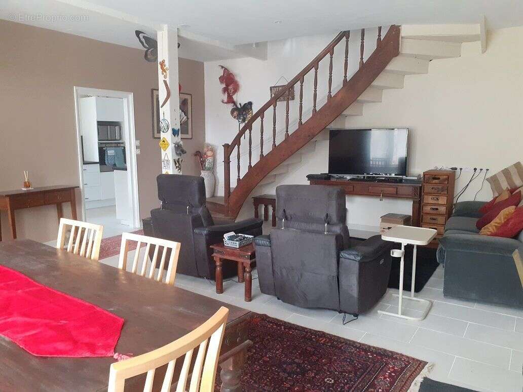 Maison à SAINT-SILVAIN-SOUS-TOULX