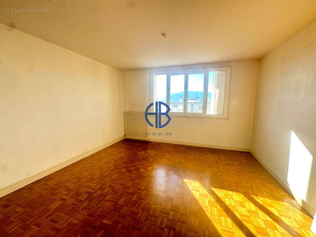 Appartement à VOIRON