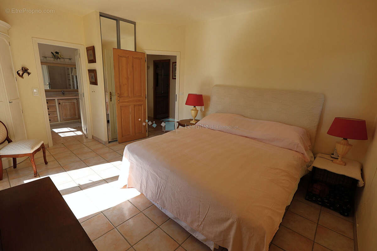 Maison à PEYMEINADE