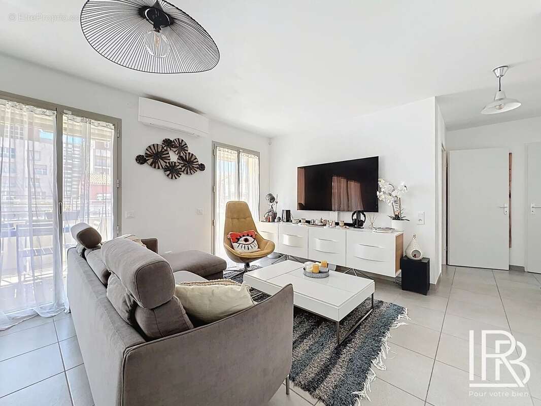 Appartement à MARSEILLE-2E