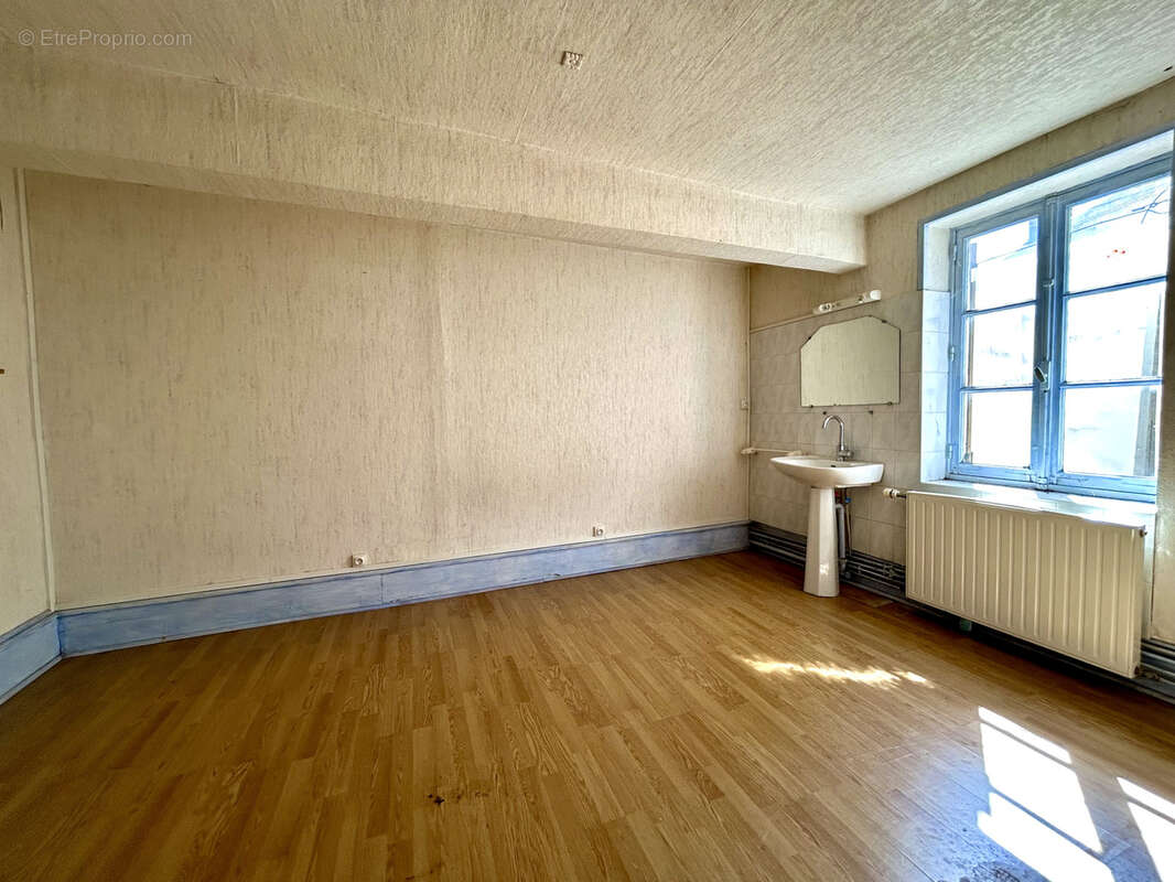 Maison à VERDUN-SUR-LE-DOUBS