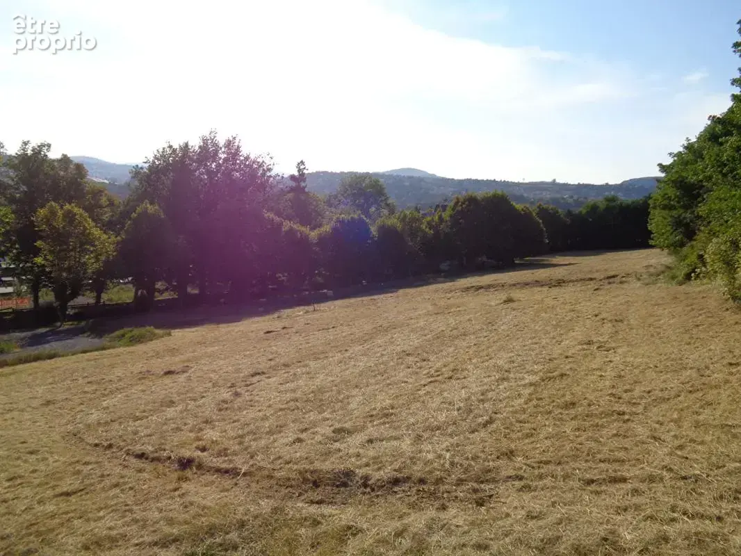 Terrain à SAINT-GERMAIN-LAPRADE
