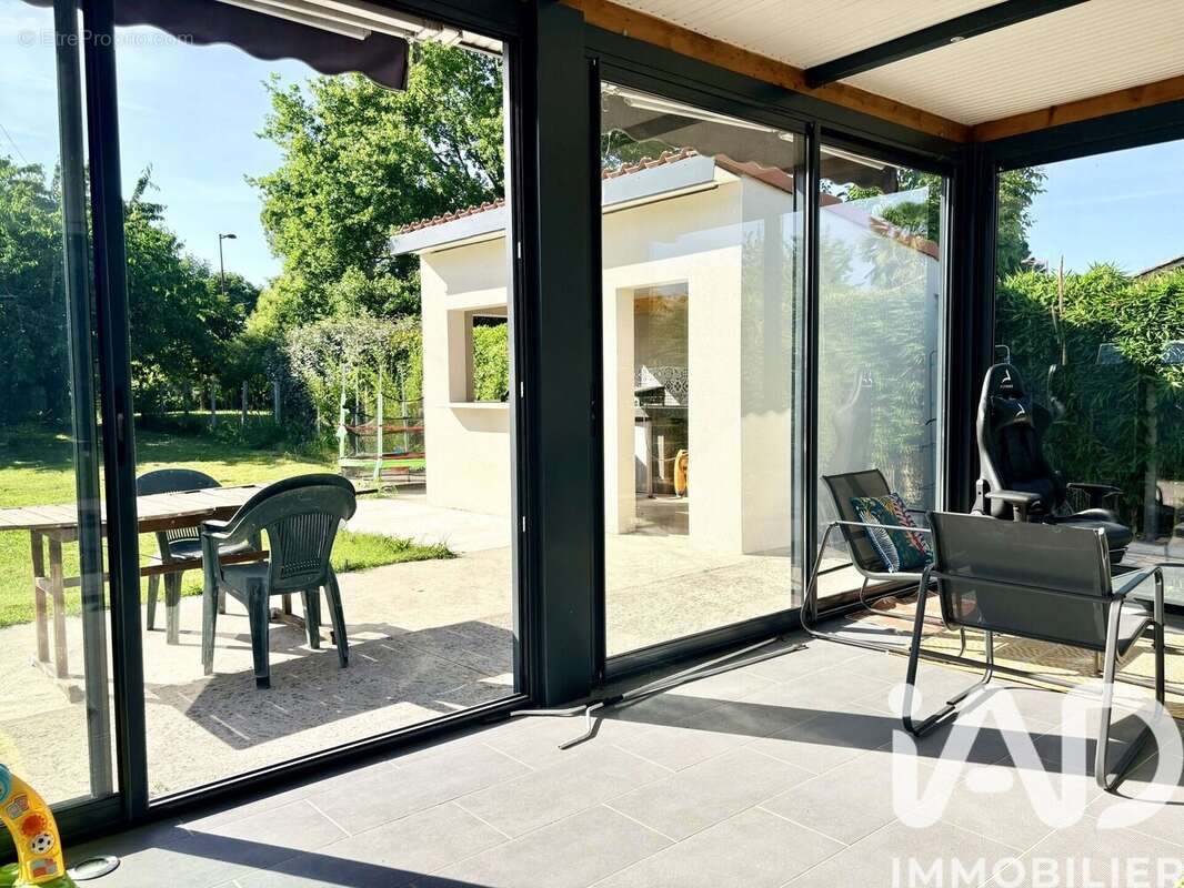 Maison 109 m² à Villeneuve-Les-Bouloc  - photo 3