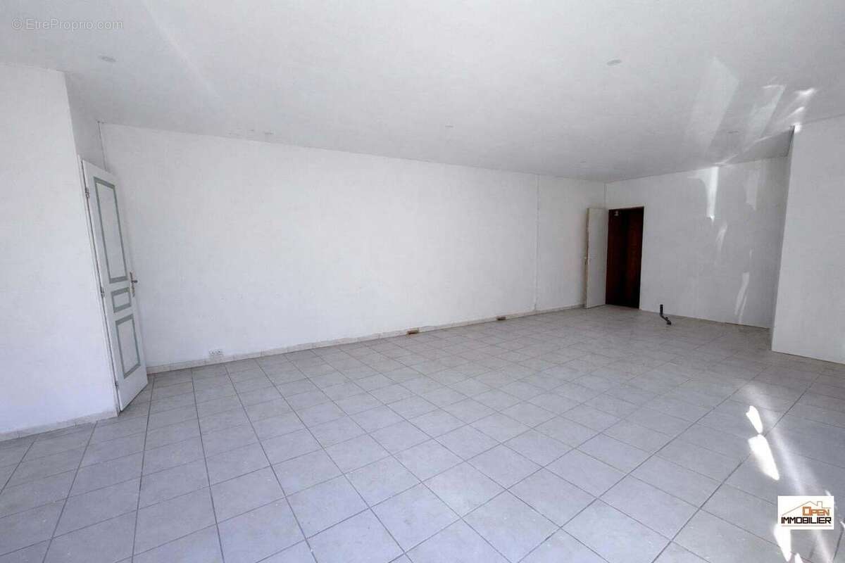 Appartement à COUTRAS