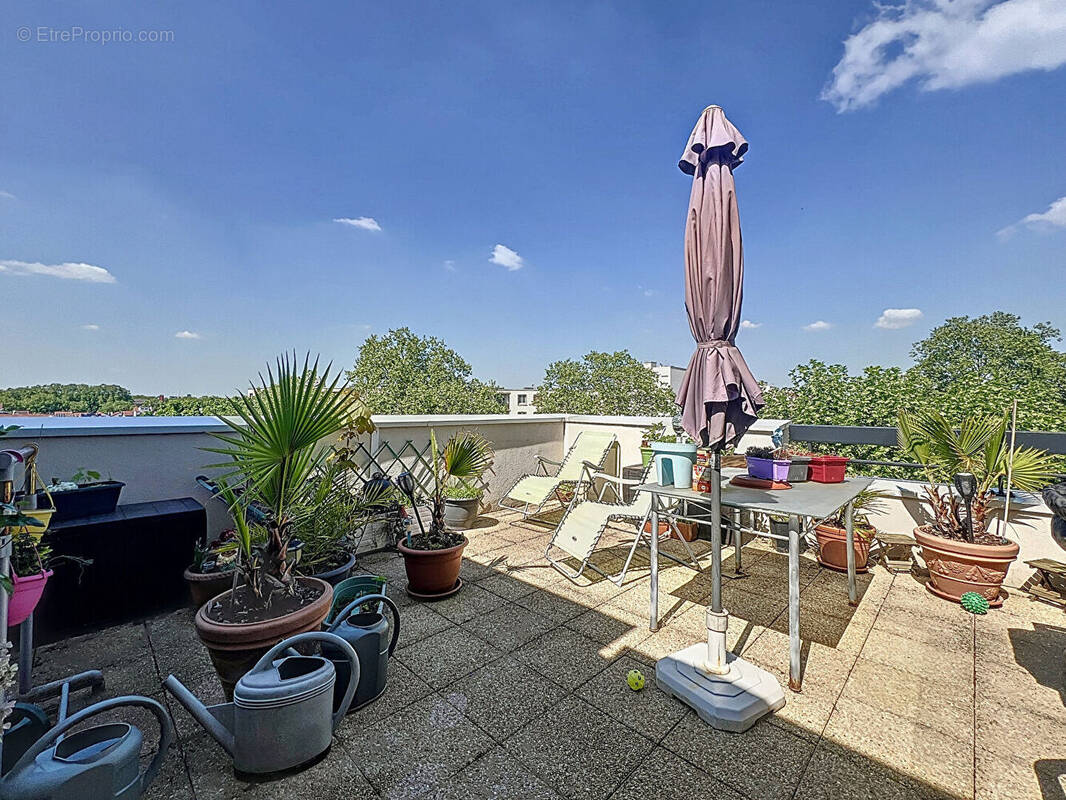 Appartement à NANTERRE