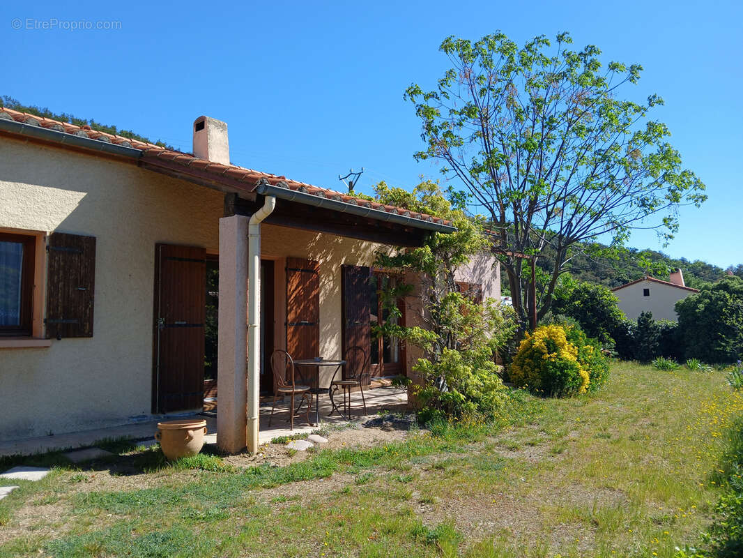 Maison à REYNES