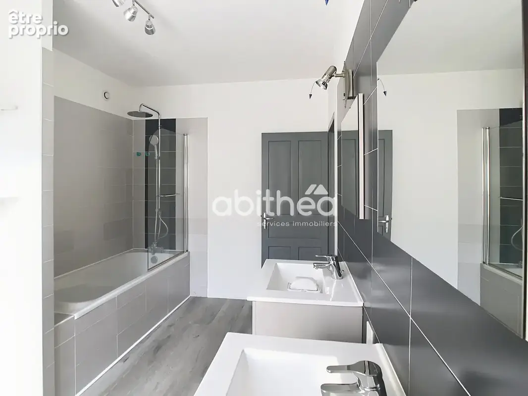  Maison de 135 m2  3 chambres à Massignac - photo 8