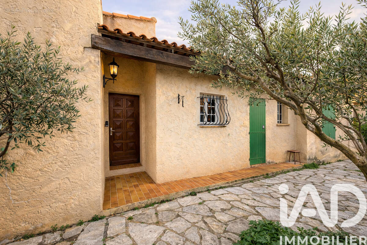 Photo 2 - Maison à MARIGNANE