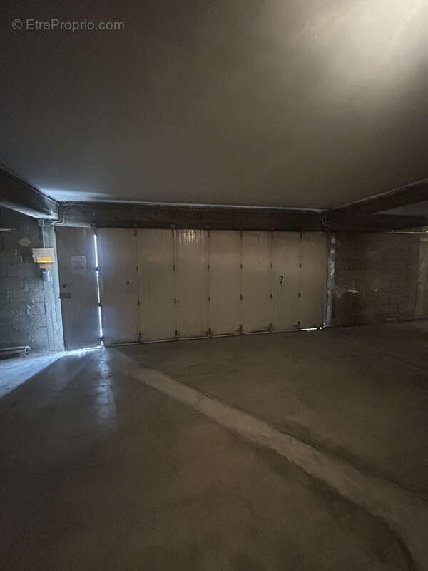 Parking à PRATS-DE-MOLLO-LA-PRESTE