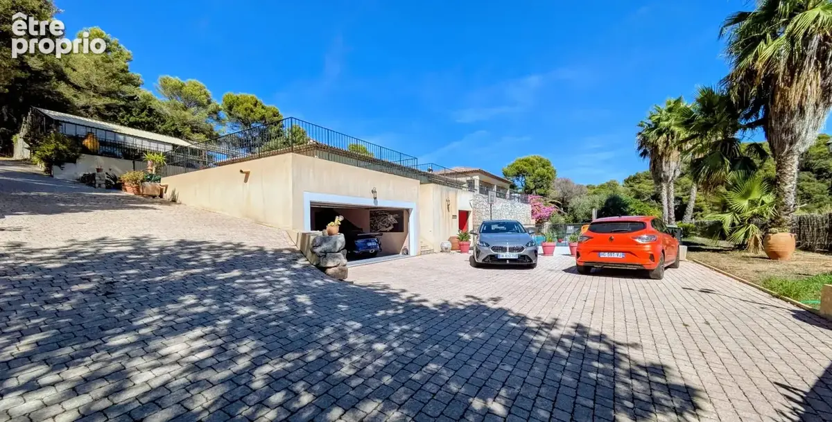 Villa 350 m² avec piscine et vue dégagée sur - photo 14