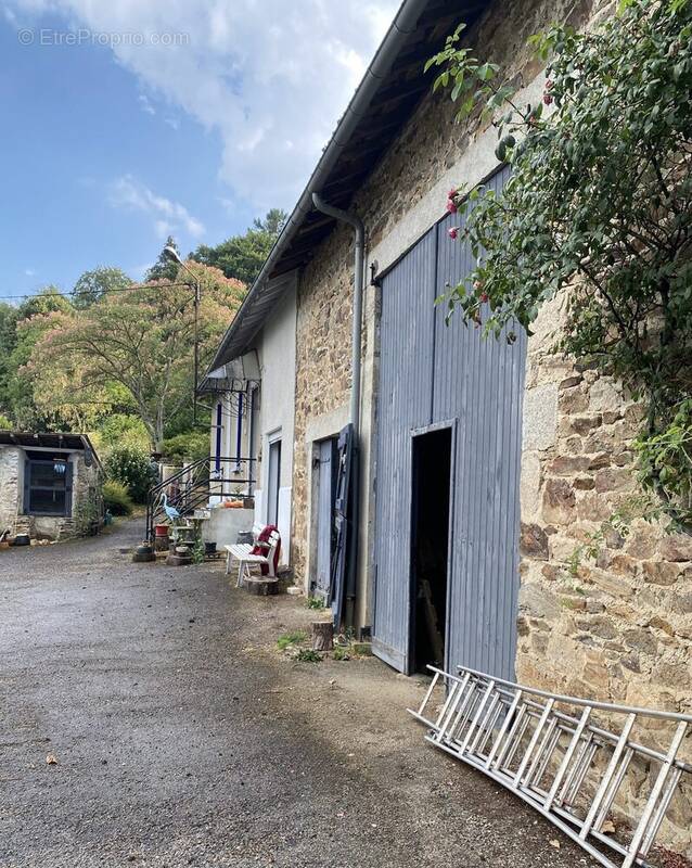Maison à CHATEAUNEUF-LA-FORET