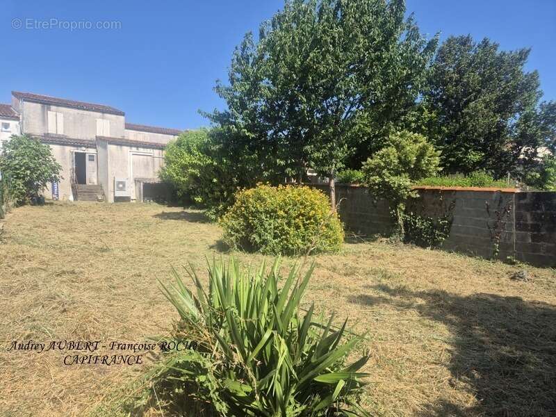 Appartement à TONNAY-BOUTONNE