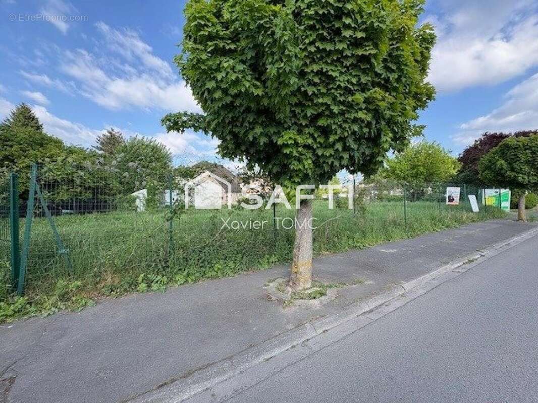 Photo 2 - Terrain à AVION