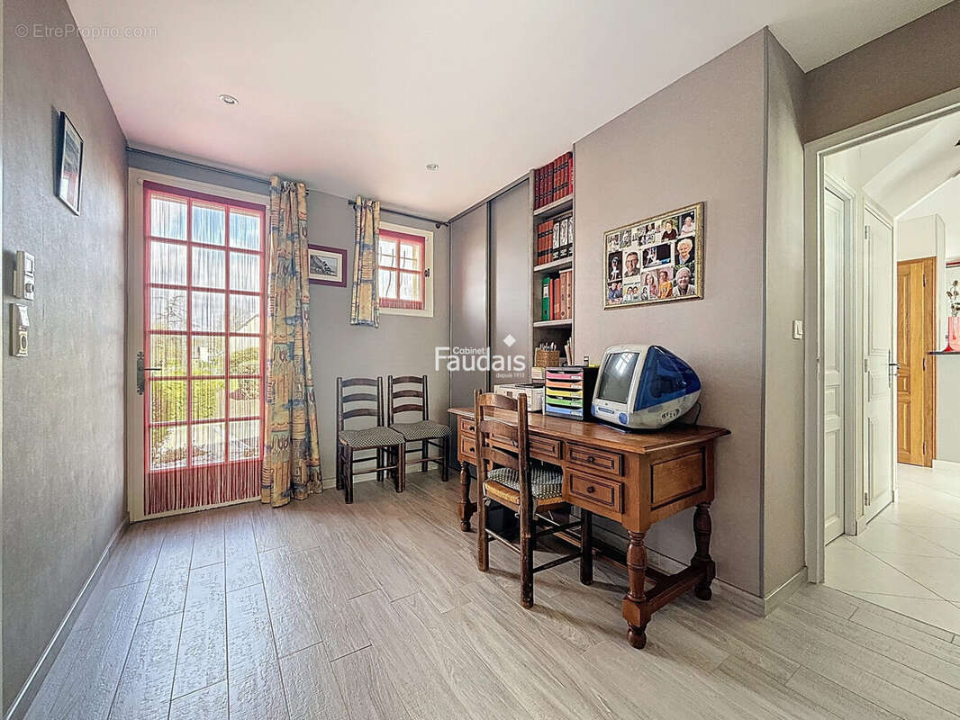 Maison 135 m² à Sainte-Suzanne-Sur-Vire  - photo 9