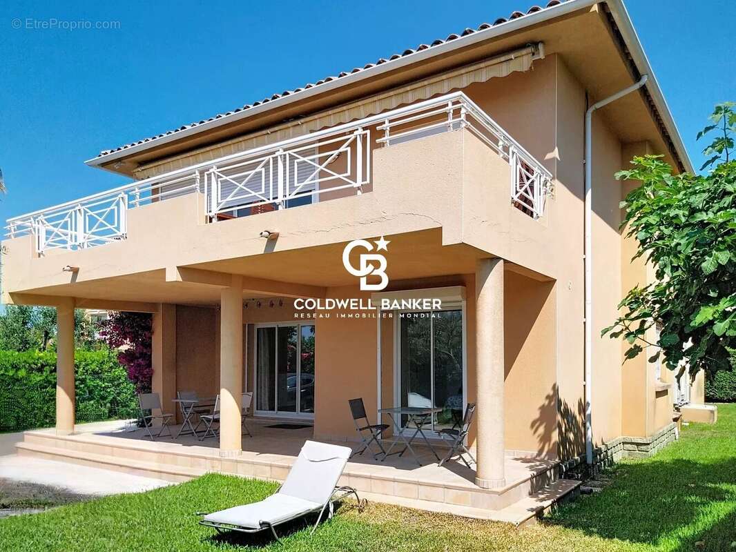 Maison à FREJUS