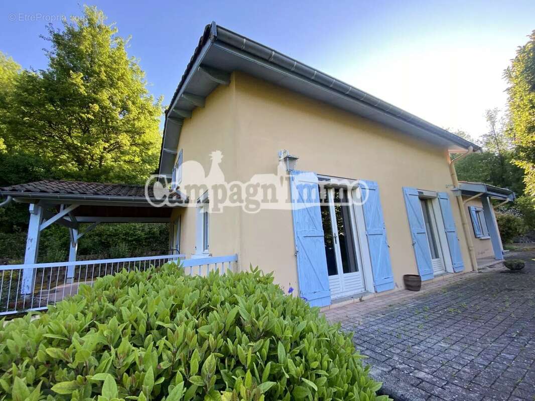 Maison à SAINT-CLEMENT-SUR-VALSONNE