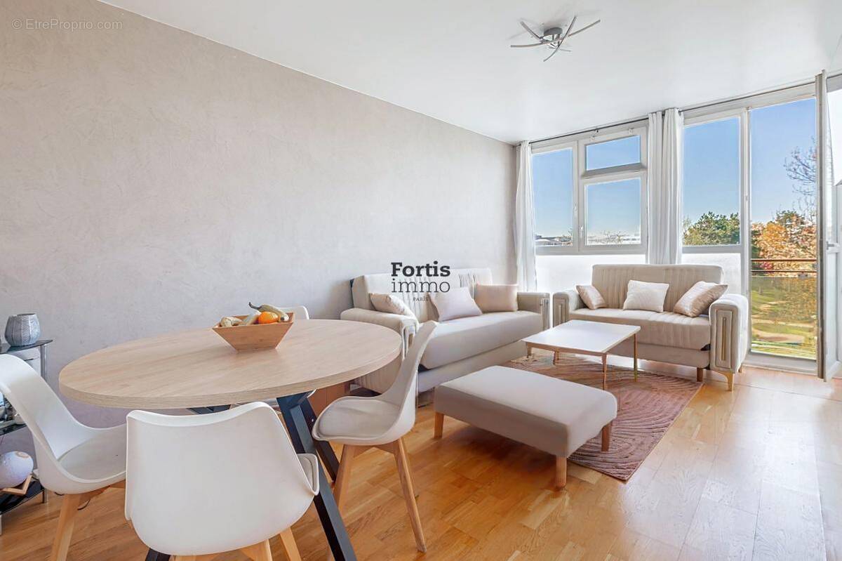 Appartement à LE BOURGET
