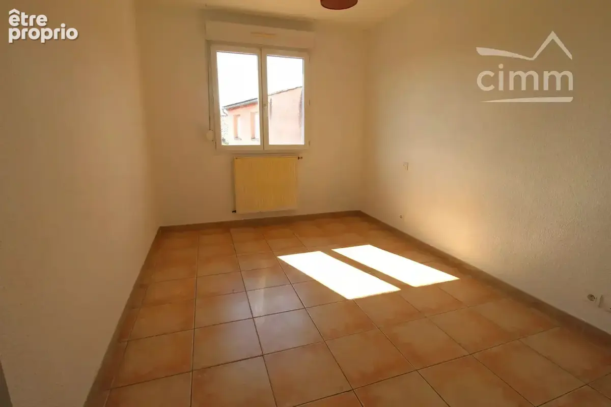 A vendre maison avec jardin et garage - photo 8