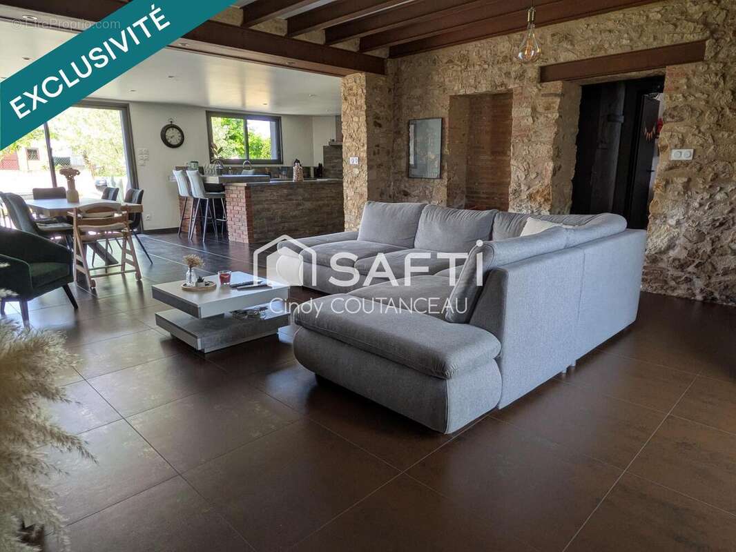 Maison 104 m² à La Roche-Sur-Yon  - photo 3